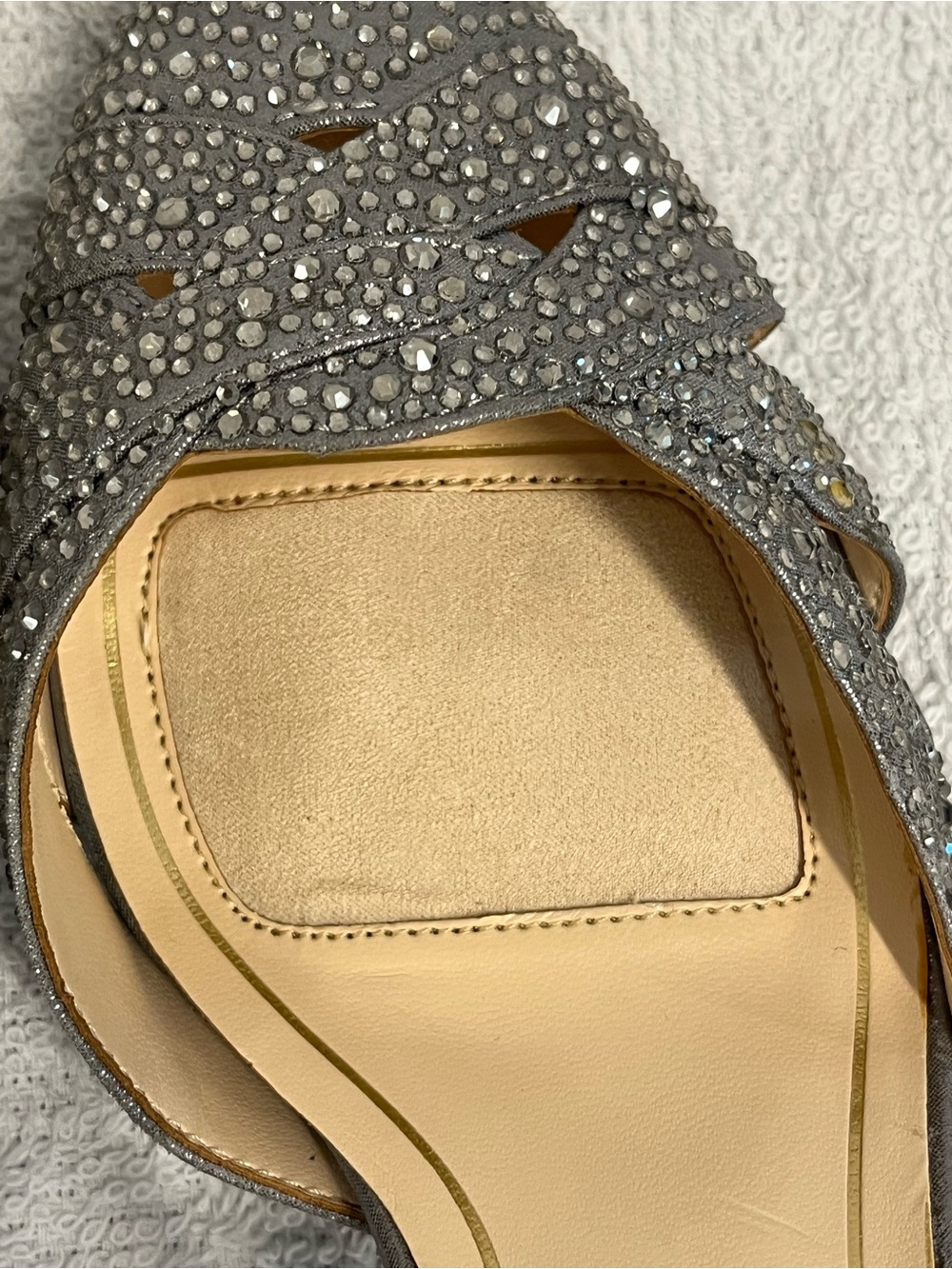 Alex Marie silver rhinestone formal shoes/ heeled sandals. Closed round toe. 9 - Picture 6 of 10